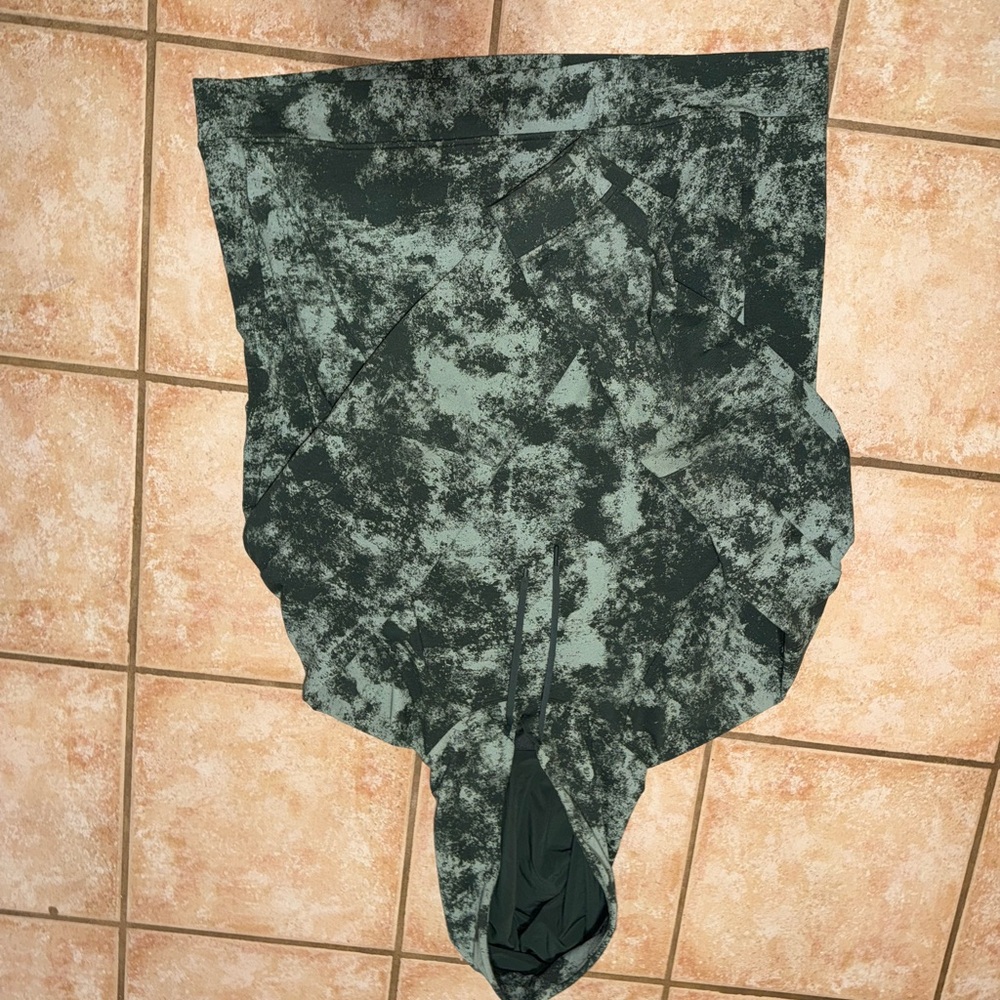 lululemon athletica green tie die hoodie